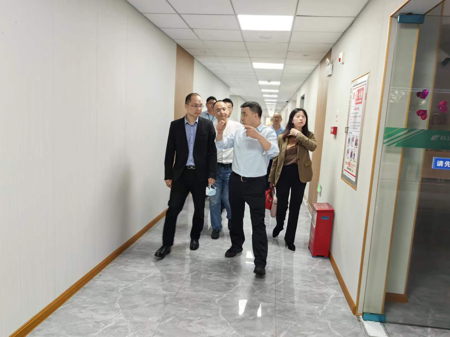 节后慰问暖人心 | 九洲集团党委书记、董事长杨保平一行慰问ok138太阳集团电子全体员工 