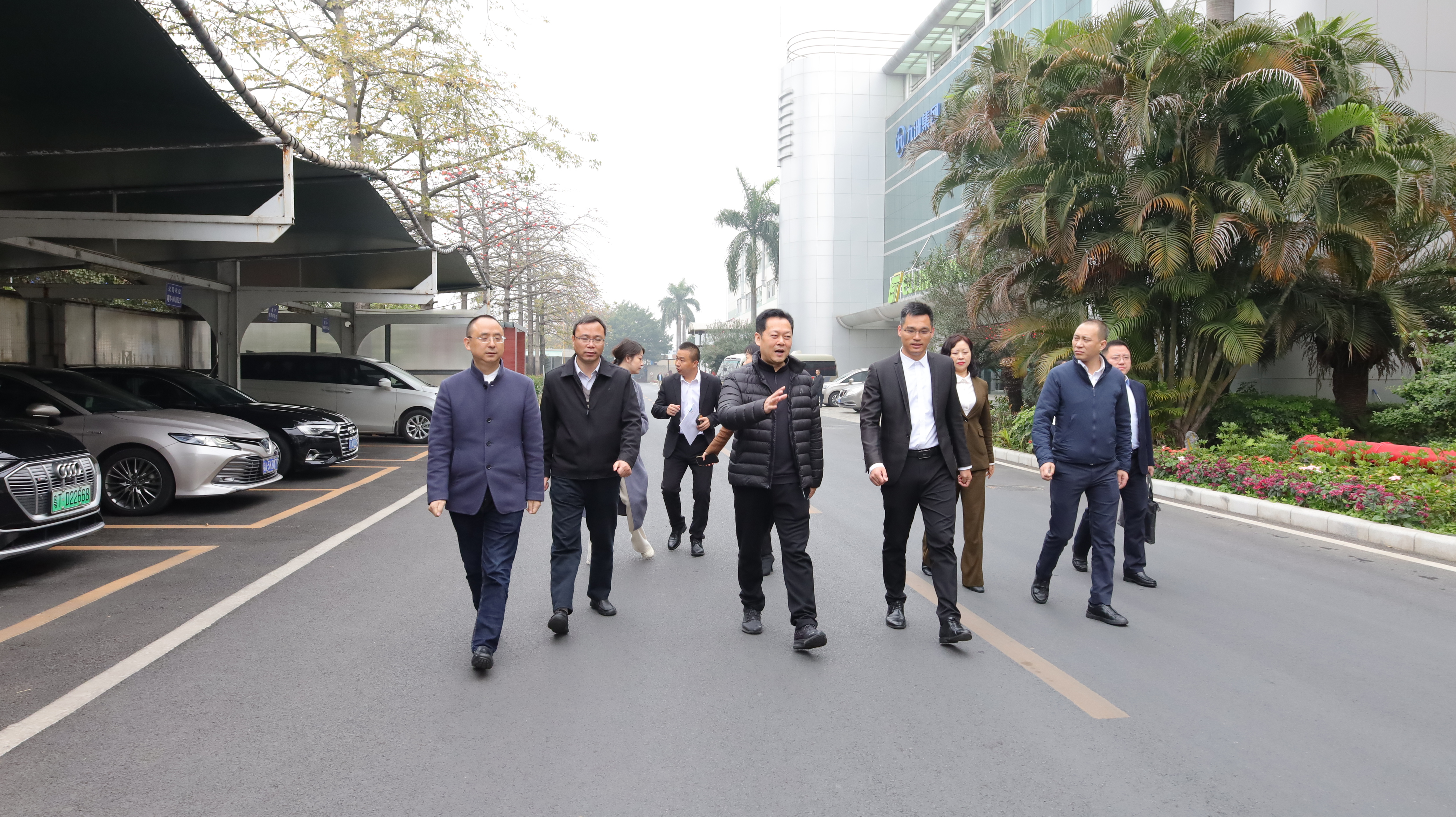 绵阳市副市长一行莅临ok138太阳集团电子考察调研 